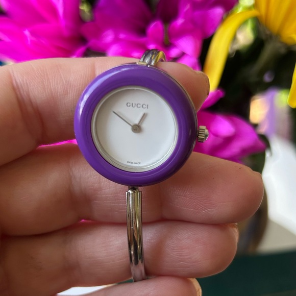 GUCCI-Luxury Statement Piece Watch - Picture 6 of 8